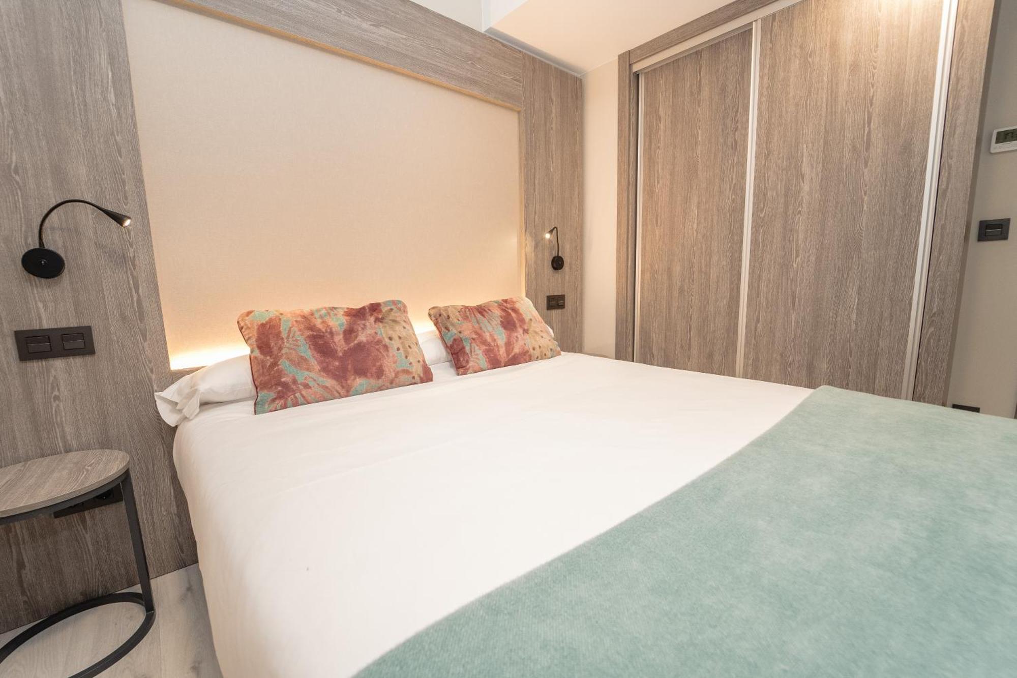 Hotel Lux Melide Room photo